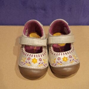 Stride Rite size 4.5 M